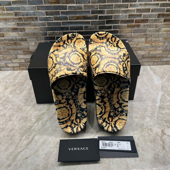 Versace Baroque Printed Slide Sandal - Picture 3 of 11